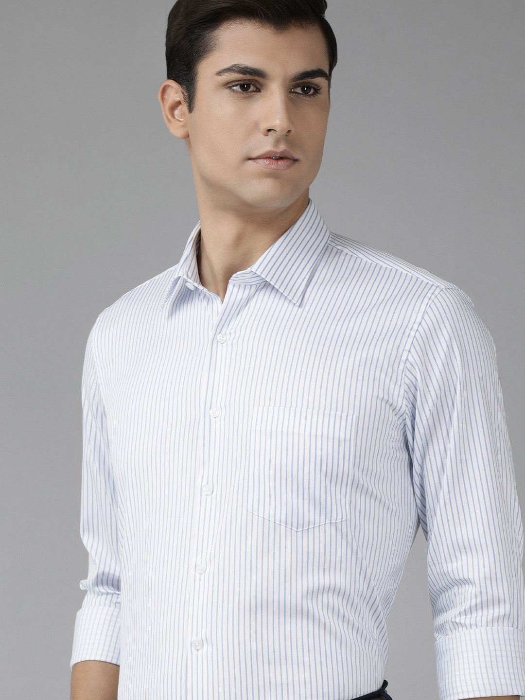 

Van Heusen Men White & Blue Slim Fit Striped Pure Cotton Formal Shirt