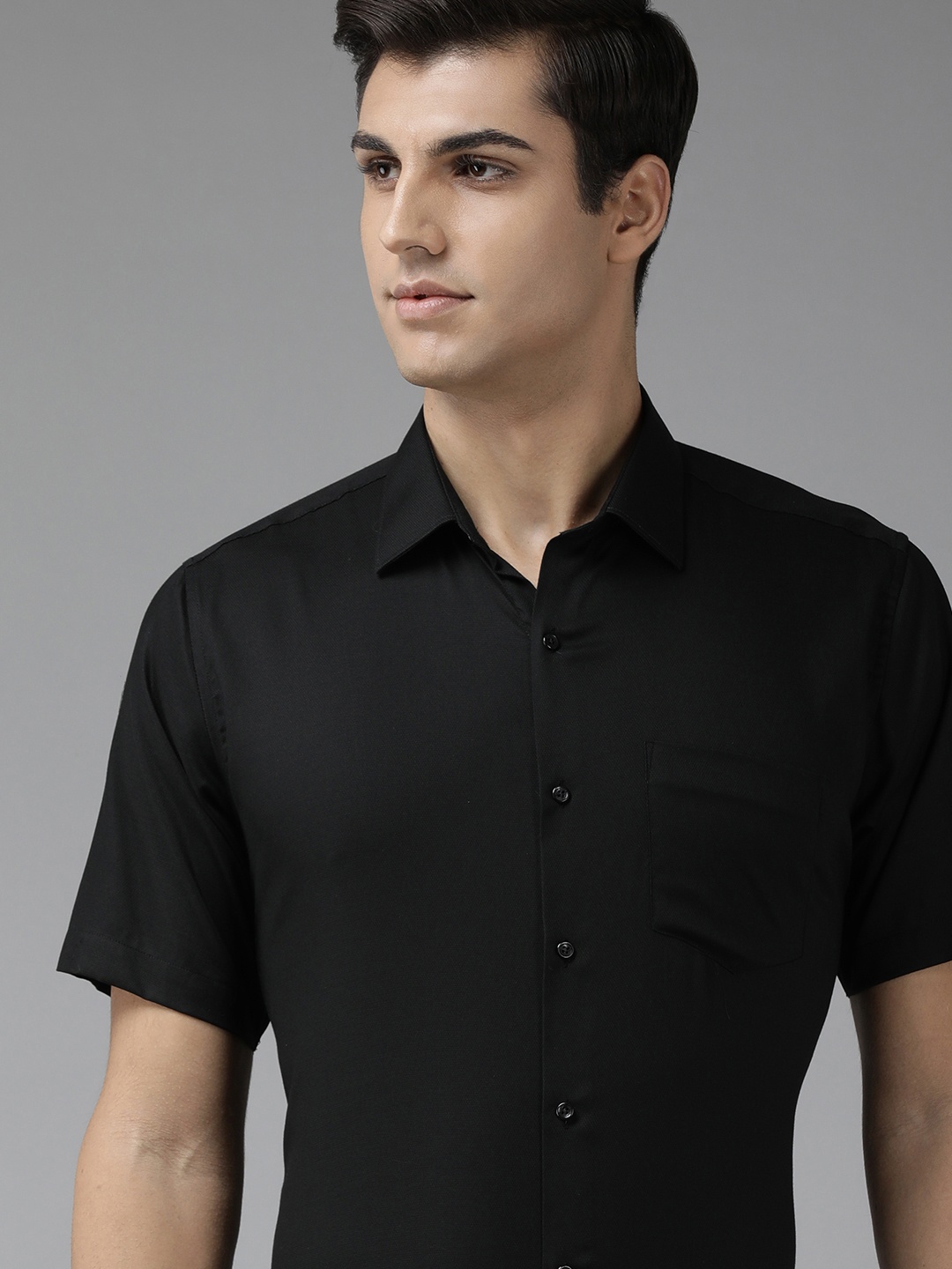 

Van Heusen Men Black Custom Fit Textured Formal Shirt