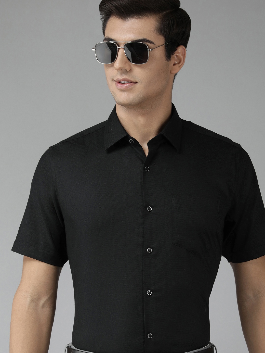 

Van Heusen Men Black Custom Fit Geometric Opaque Self Design Formal Shirt