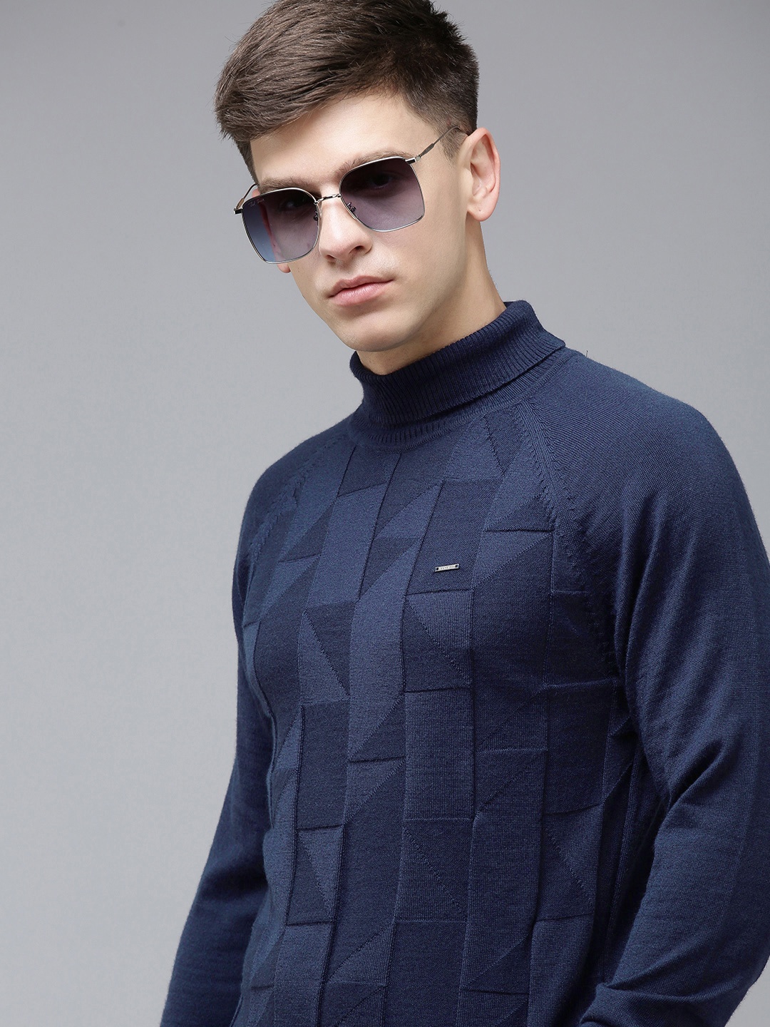 

Van Heusen Men Turtle Neck Geometric Pullover, Blue