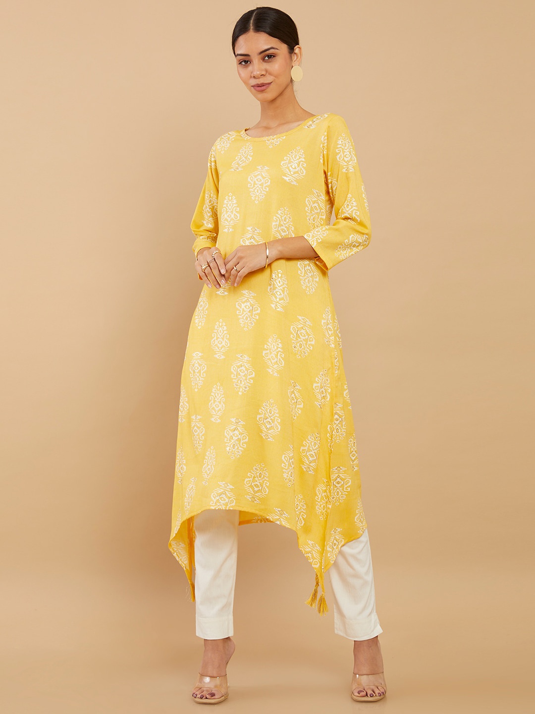 

Soch Women Yellow Ethnic Motifs Printed Asymmetric Hemline A-Line Kurta