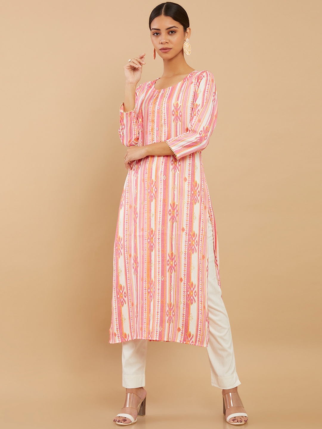 

Soch Women Pink Printed Gotta Patti Hiigh Slit Kurta