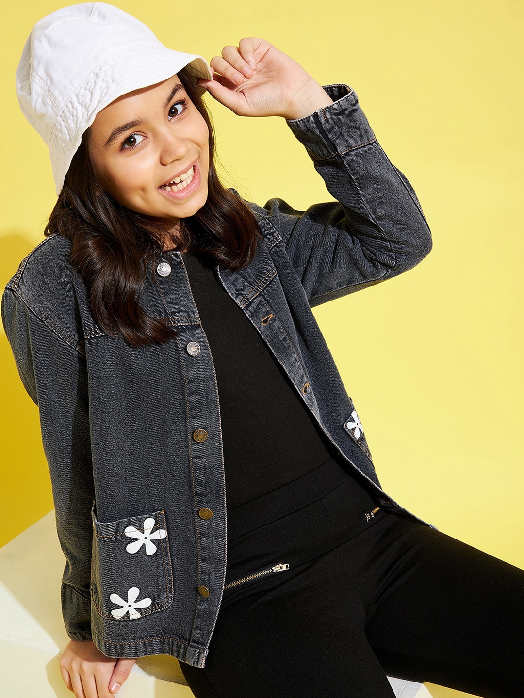 

Noh Voh - SASSAFRAS Kids Girls Grey Washed Denim Jacket