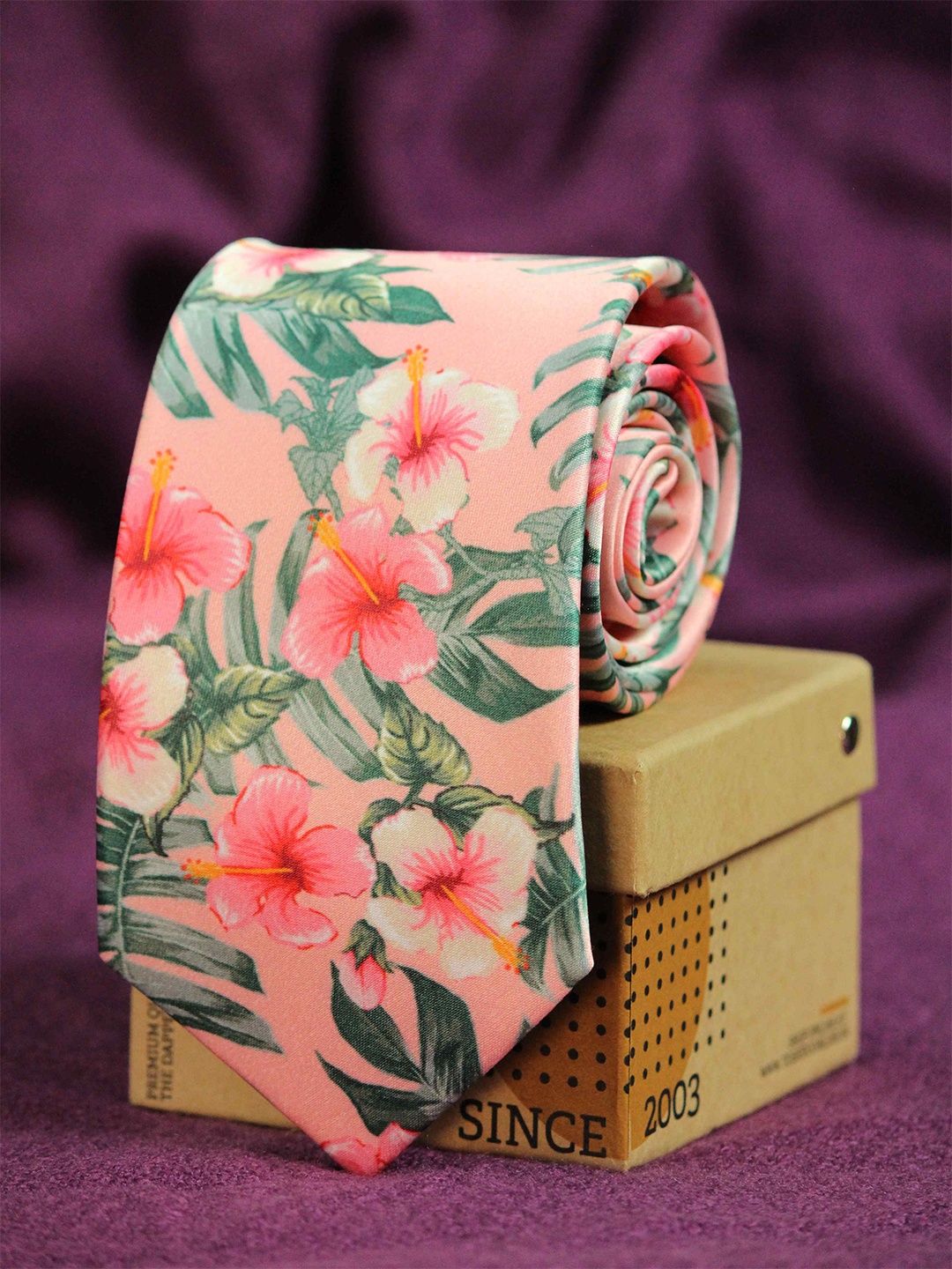 

Tossido Men Pink & Green Printed Broad Tie