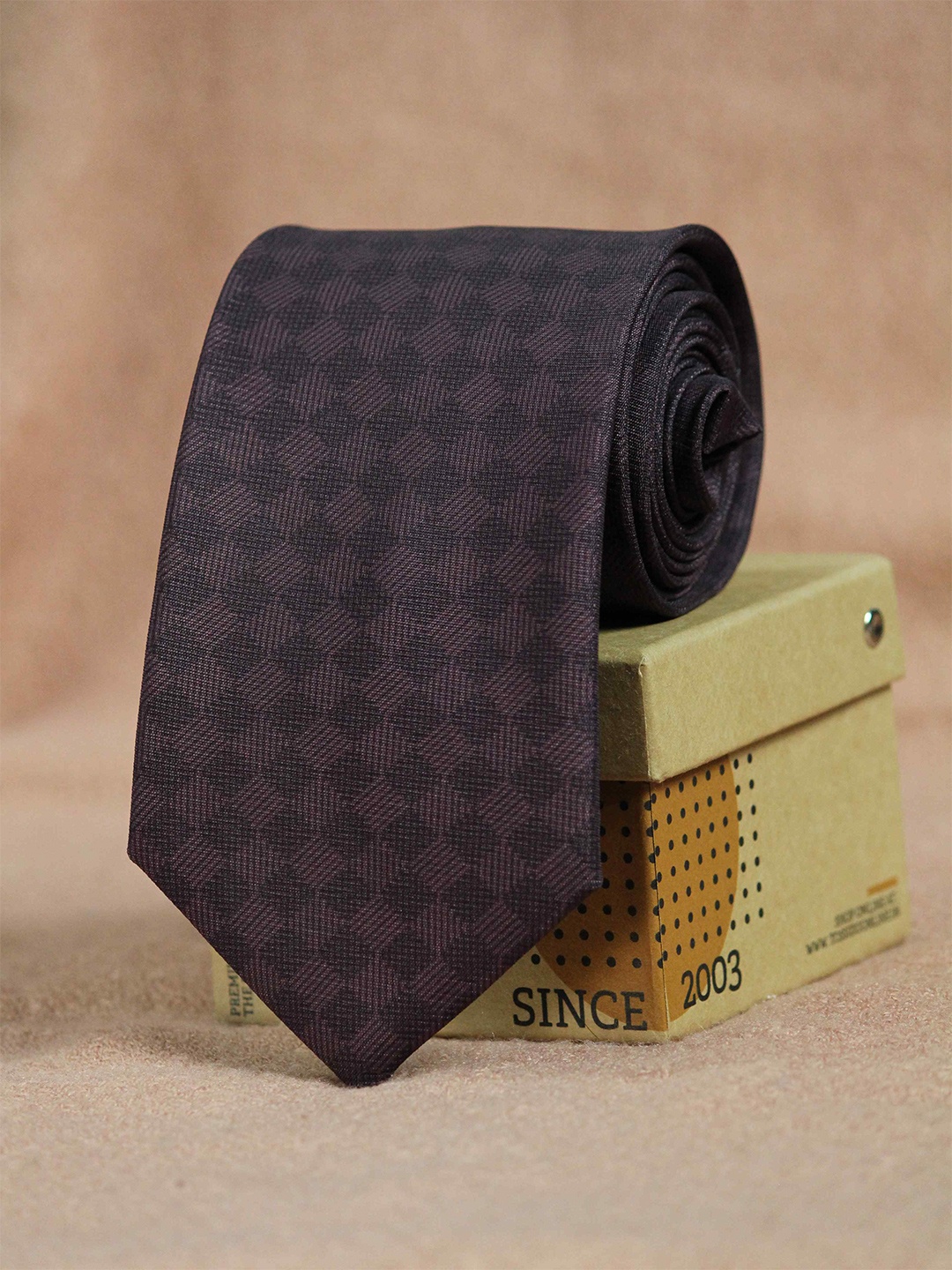 

Tossido Men Maroon & Black Printed Broad Tie