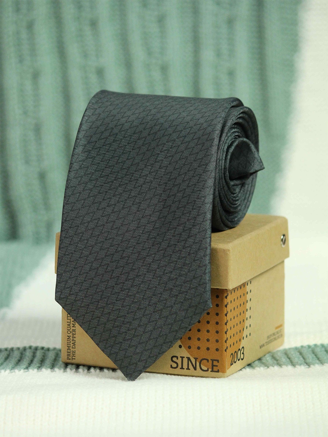 

Tossido Men Grey Printed Broad Tie