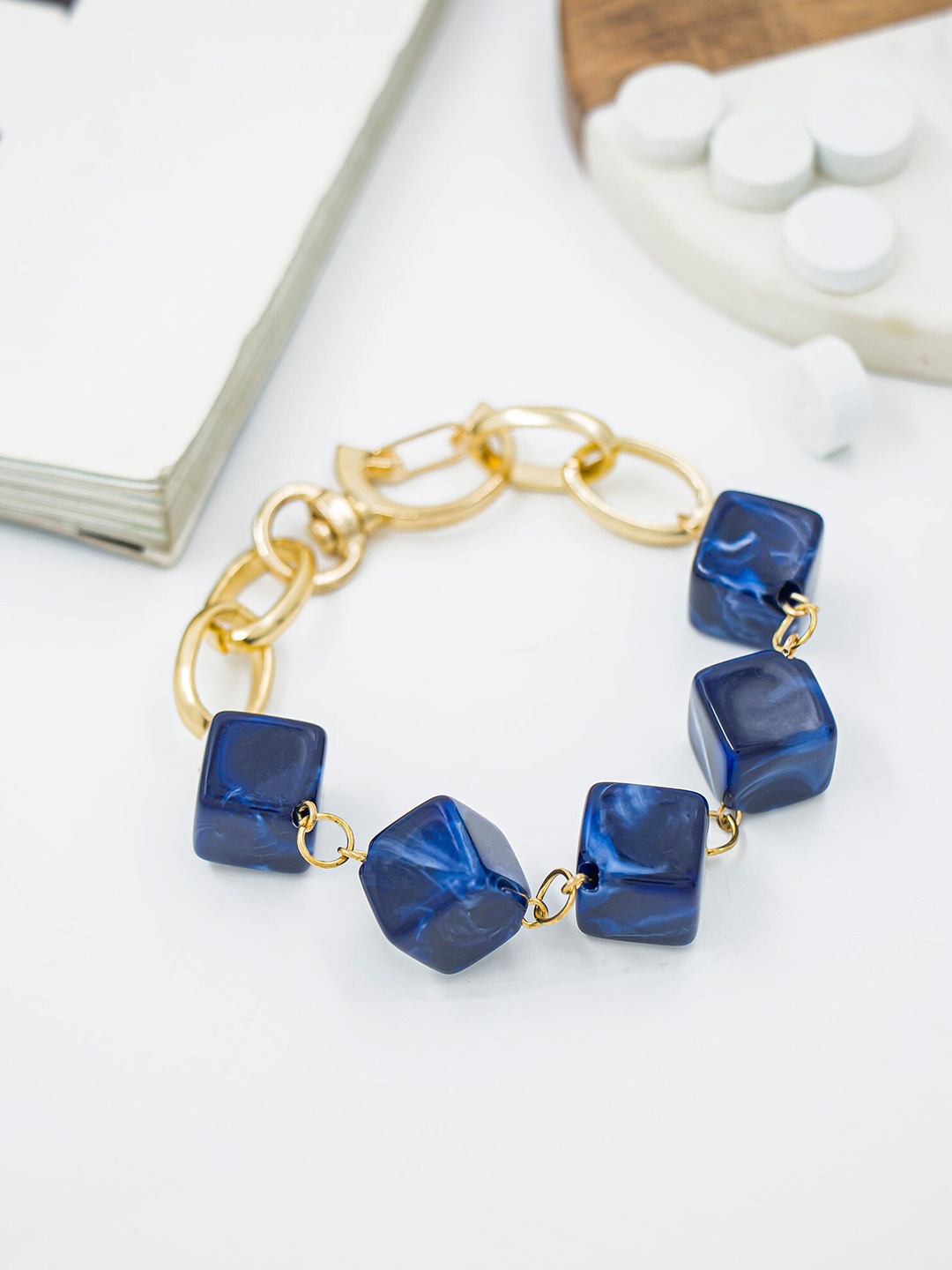 

Bellofox Women Blue & Gold-Toned Link Bracelet