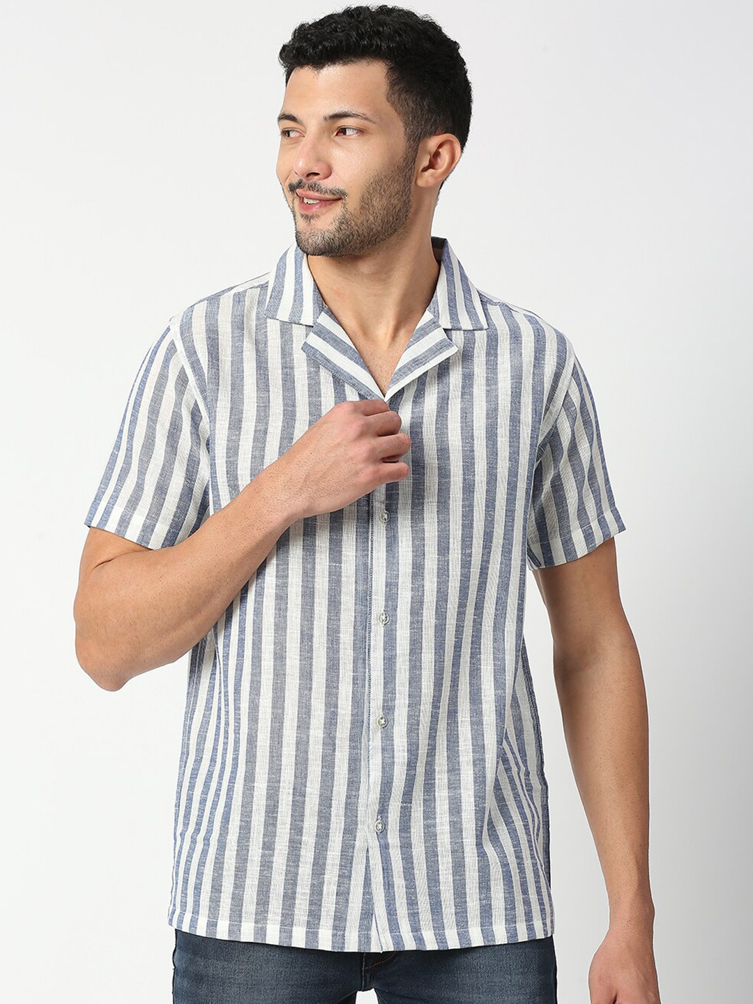 

MOD ECRU Men Blue Striped Casual Shirt