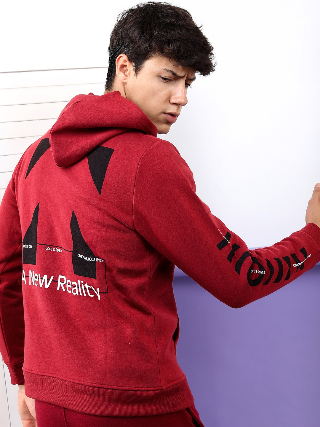 

HIGHLANDER Men Maroon Printed Hooded Sweatshirt