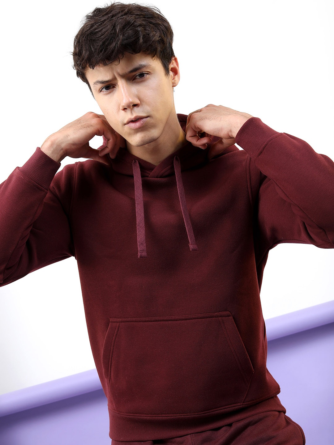 

HIGHLANDER Men Burgundy Hooded Solid Sweatshirt