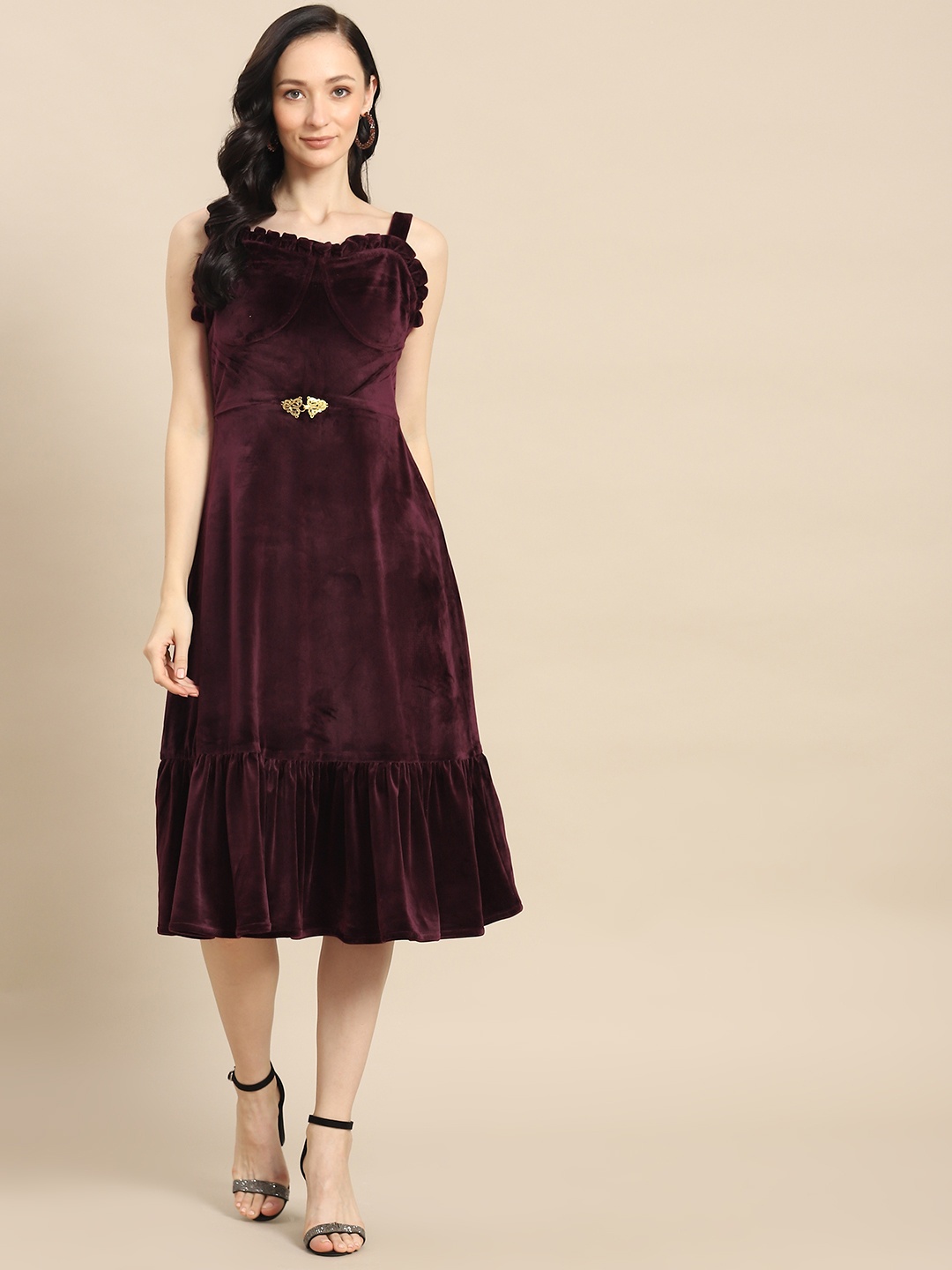 

WoowZerz Burgundy Solid Velvet Midi Fit & Flare Dress