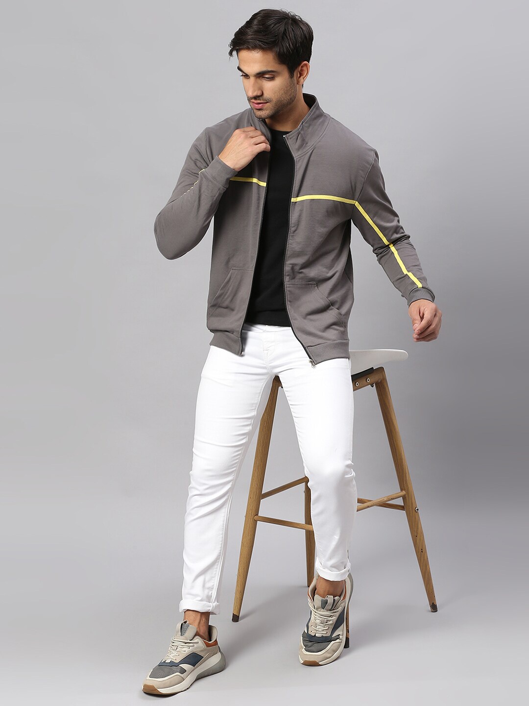 

Hubberholme Men Grey Solid Sweatshirt
