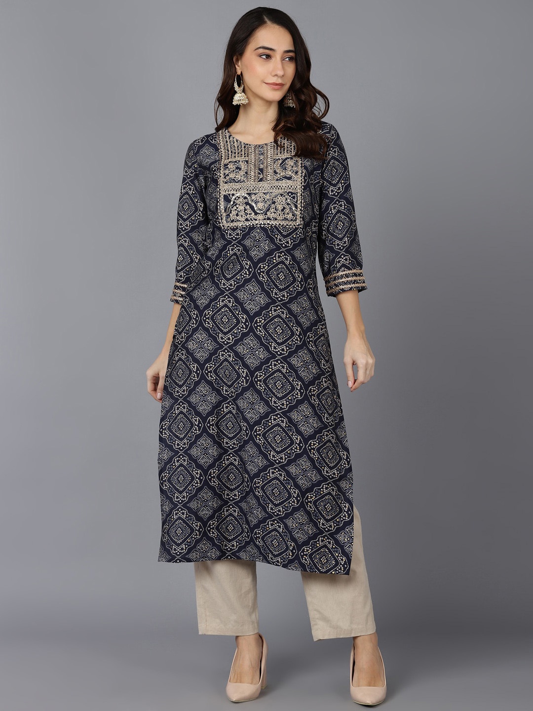 

AHIKA Women Navy Blue & White Bandhani Printed & Embroidered Kurta