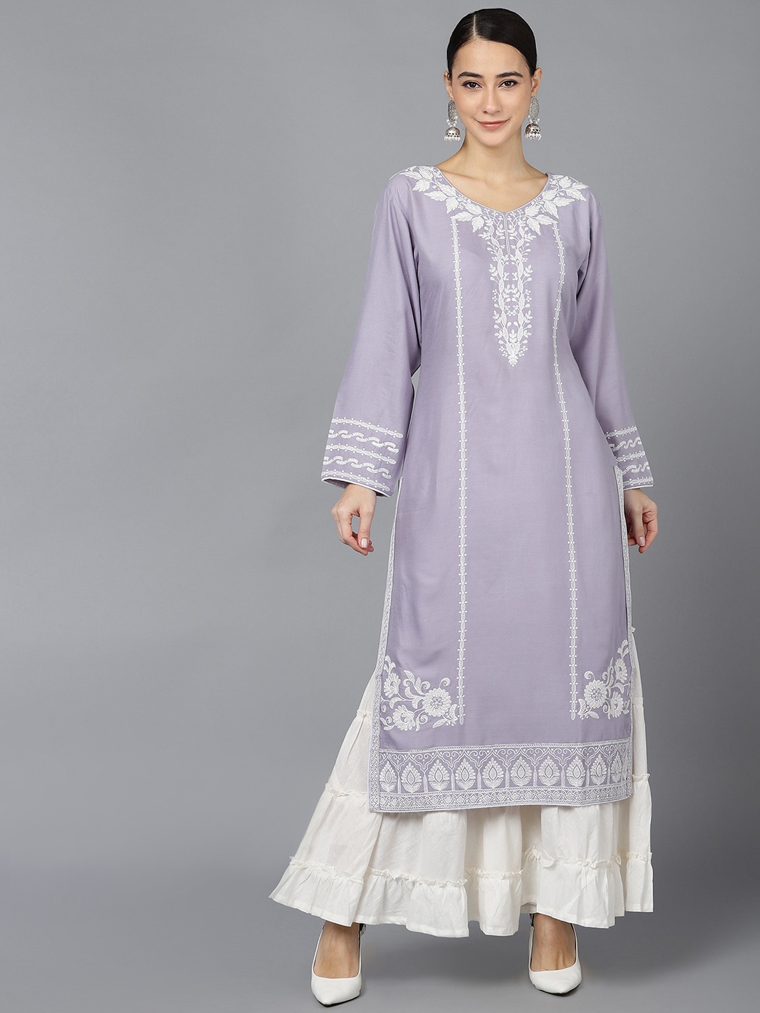 

AHIKA Women Lavender Geometric Yoke Design Thread Work Kurta