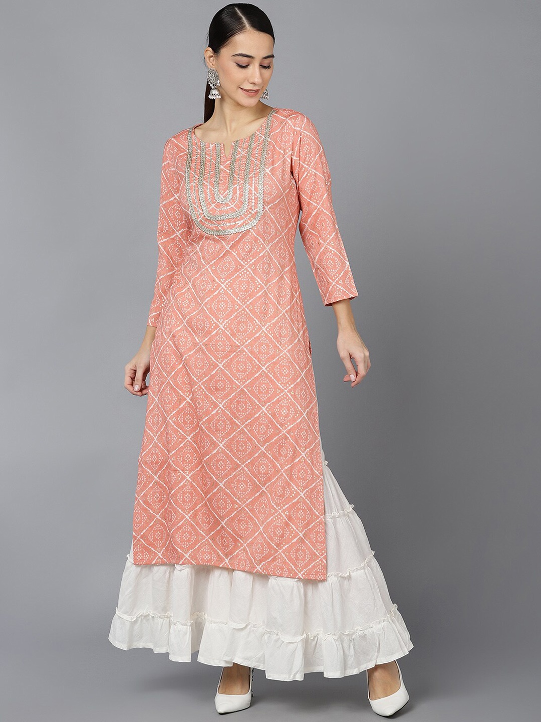 

AHIKA Women Peach-Coloured Geometric Printed Gotta Patti Kurta