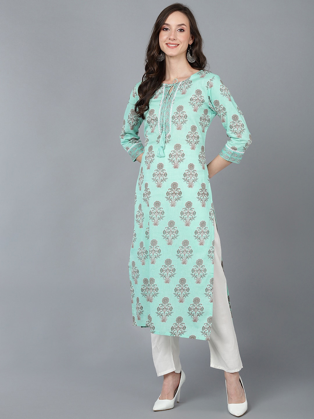 

AHIKA Women Sea Green Floral Printed Keyhole Neck Kurta