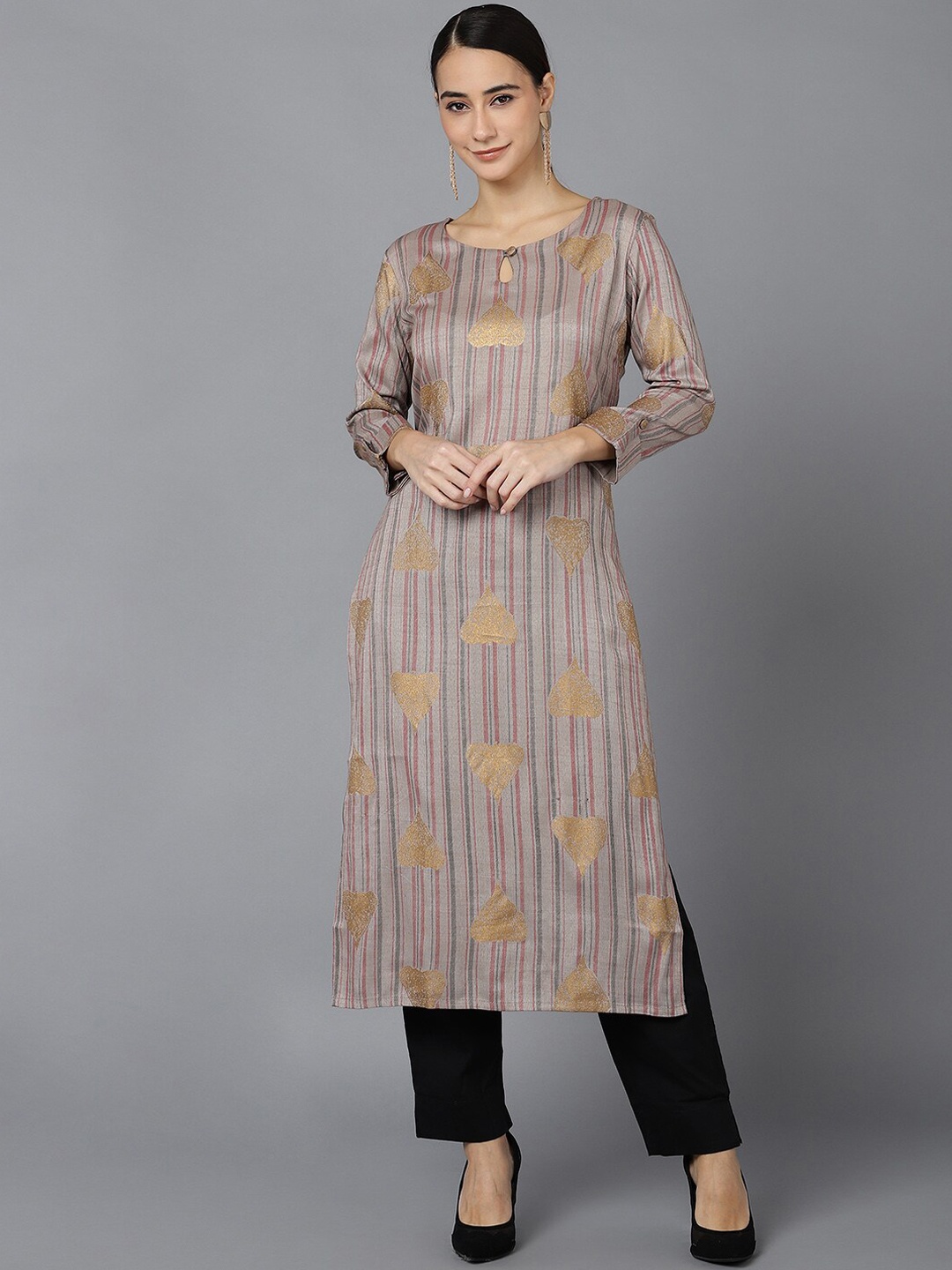 

AHIKA Women Grey & Gold-Toned Striped Foil Printed Keyhole Neck Kurta