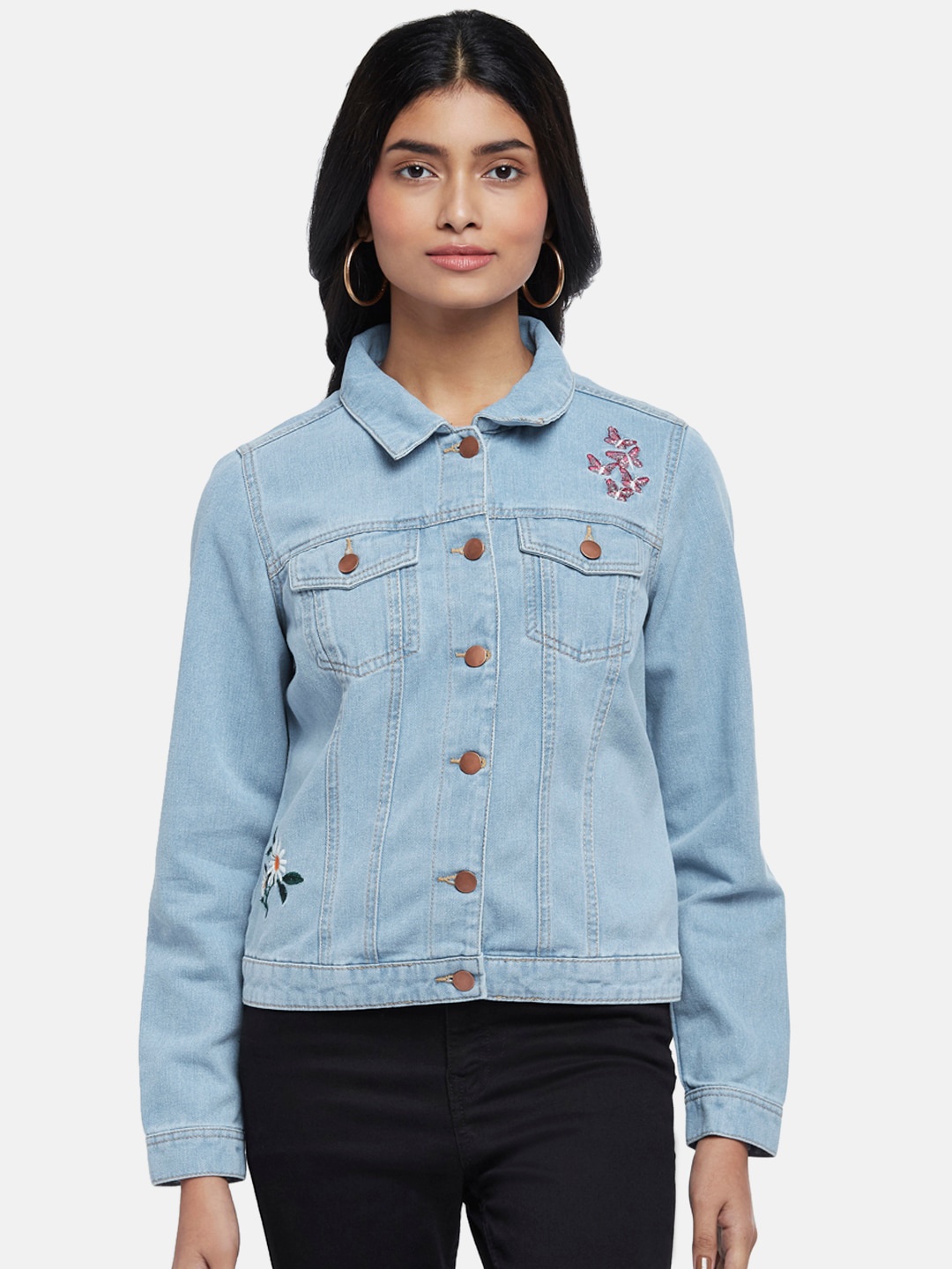 

Honey by Pantaloons Women Blue Washed Denim Jacket with Embroidered