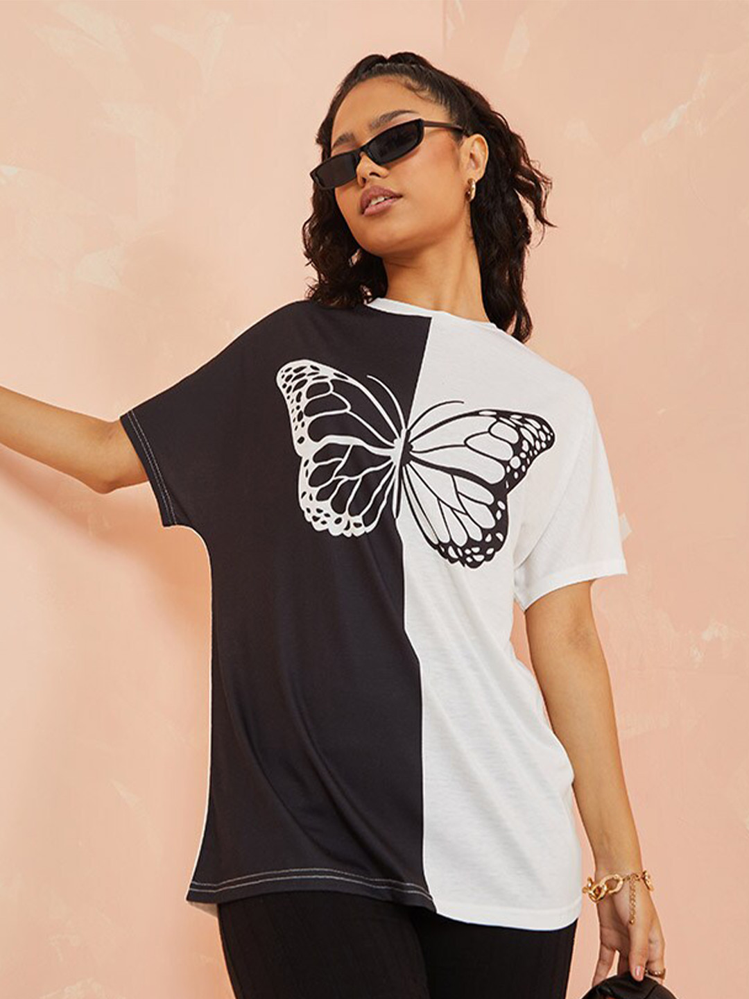 

Styli Women Black & White Colorblocked Butterfly Print Short Sleeves Oversized T-shirt