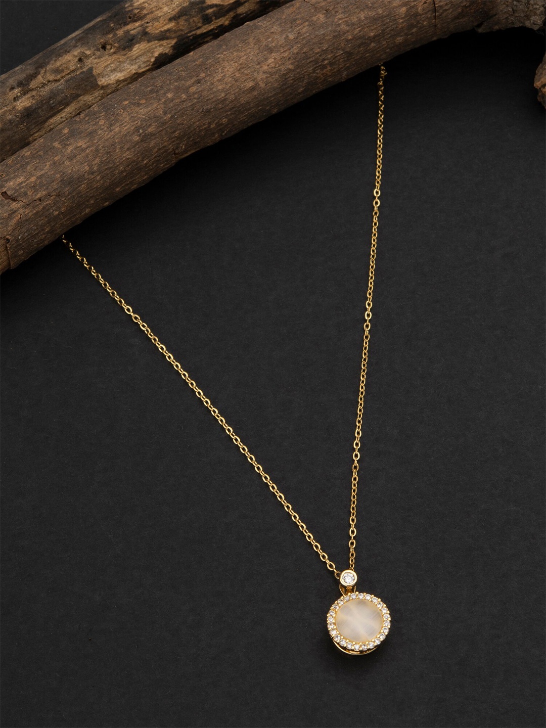 

E2O Women Gold-Toned & White Brass Gold-Plated Chain