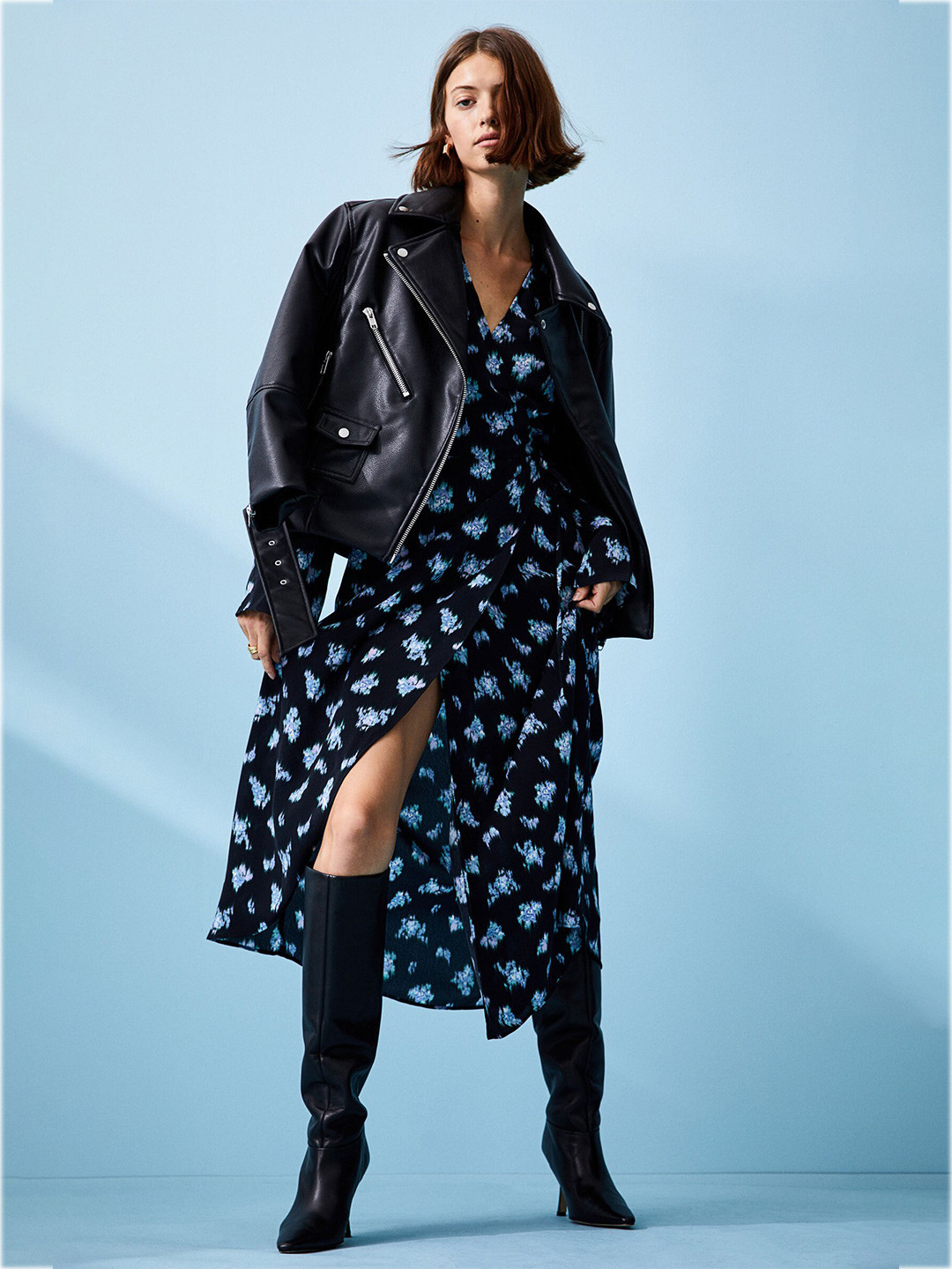 

H&M Women Blue Printed Crepe Wrap Dress