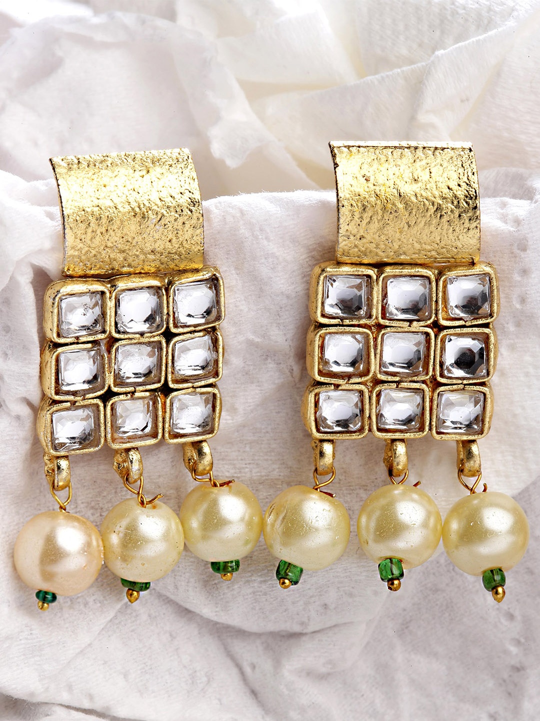 

KARATCART Gold-Toned Contemporary Kundan and Golden Pearl Stud Earrings