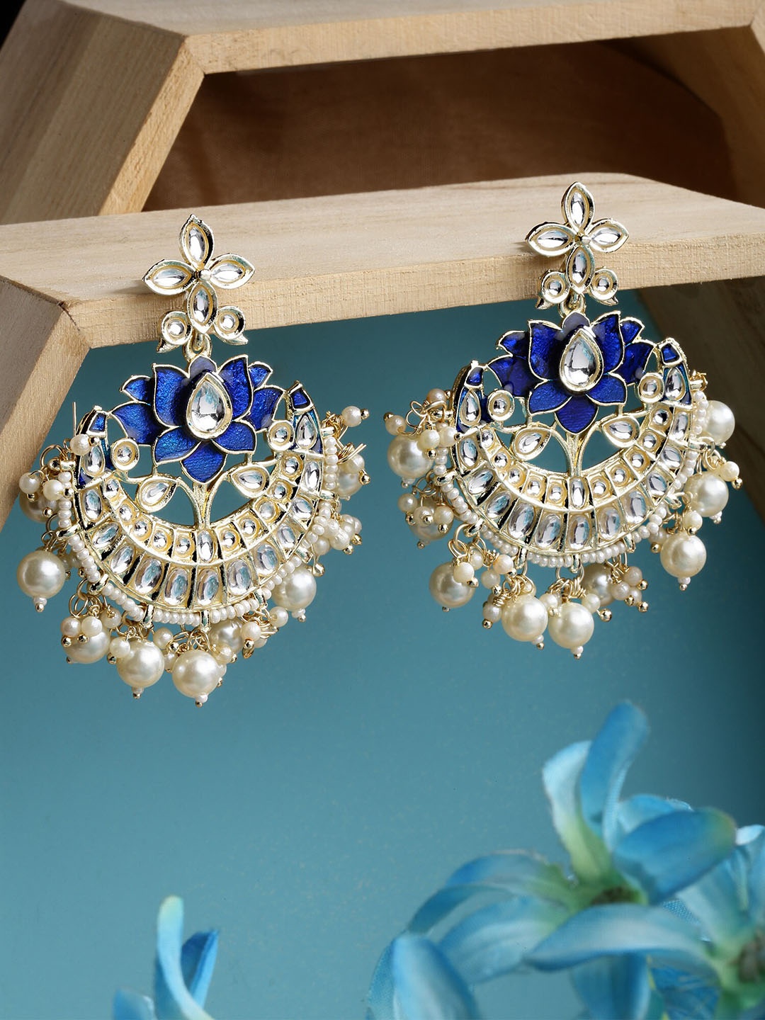 

KARATCART Women Gold-Plated & Blue Meena Kundan Contemporary Chandbalis Earrings