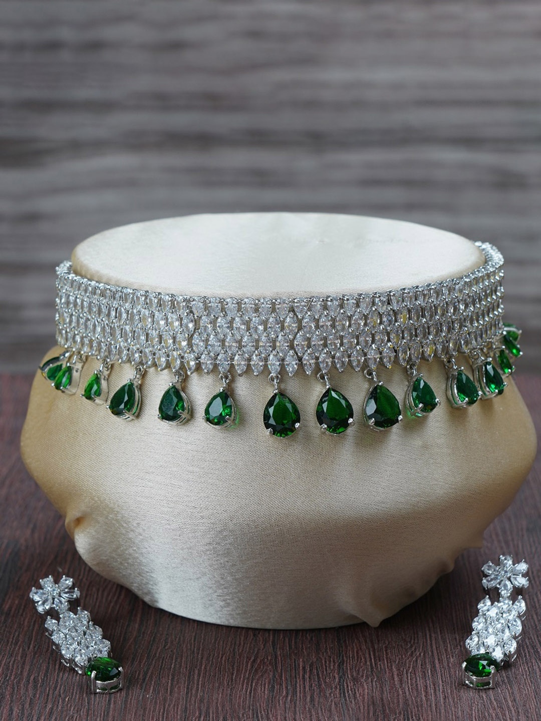 

AURAA TRENDS Rhodium-Plated Silver-Toned & White AD Stone-Studded Jewellery Set