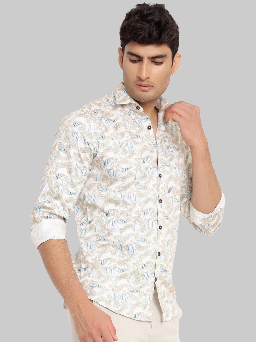

Tistabene Men White Premium Regular Fit Printed Cotton Casual Shirt