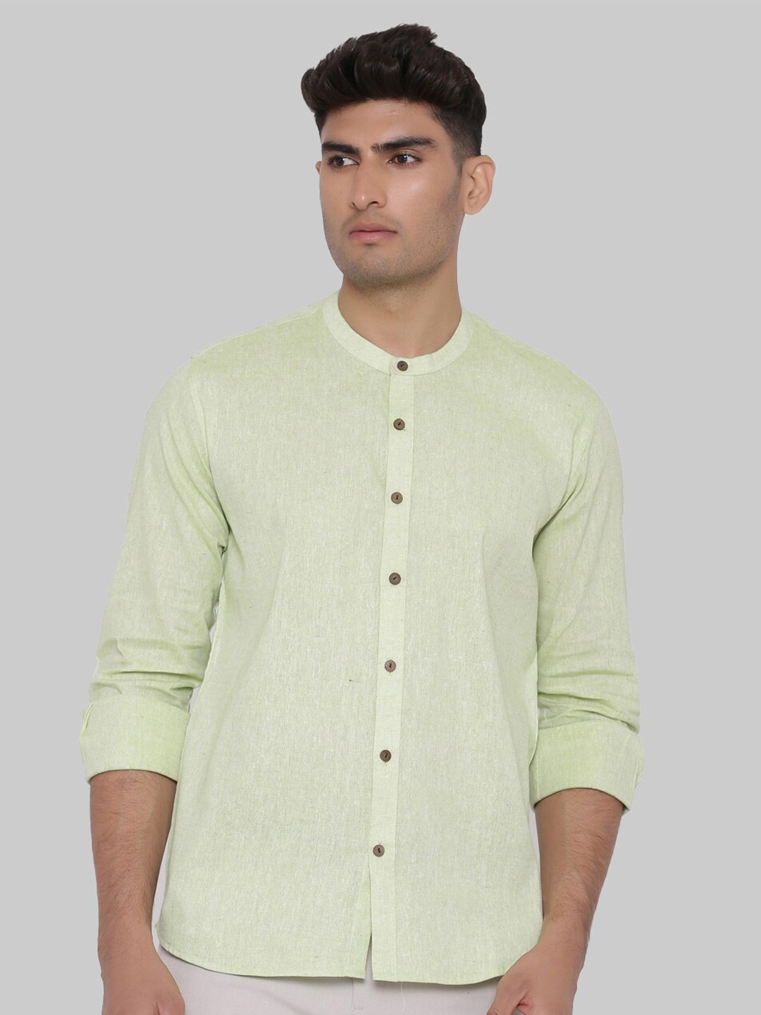 

Tistabene Men Green Premium Regular Fit Solid Cotton Casual Shirt