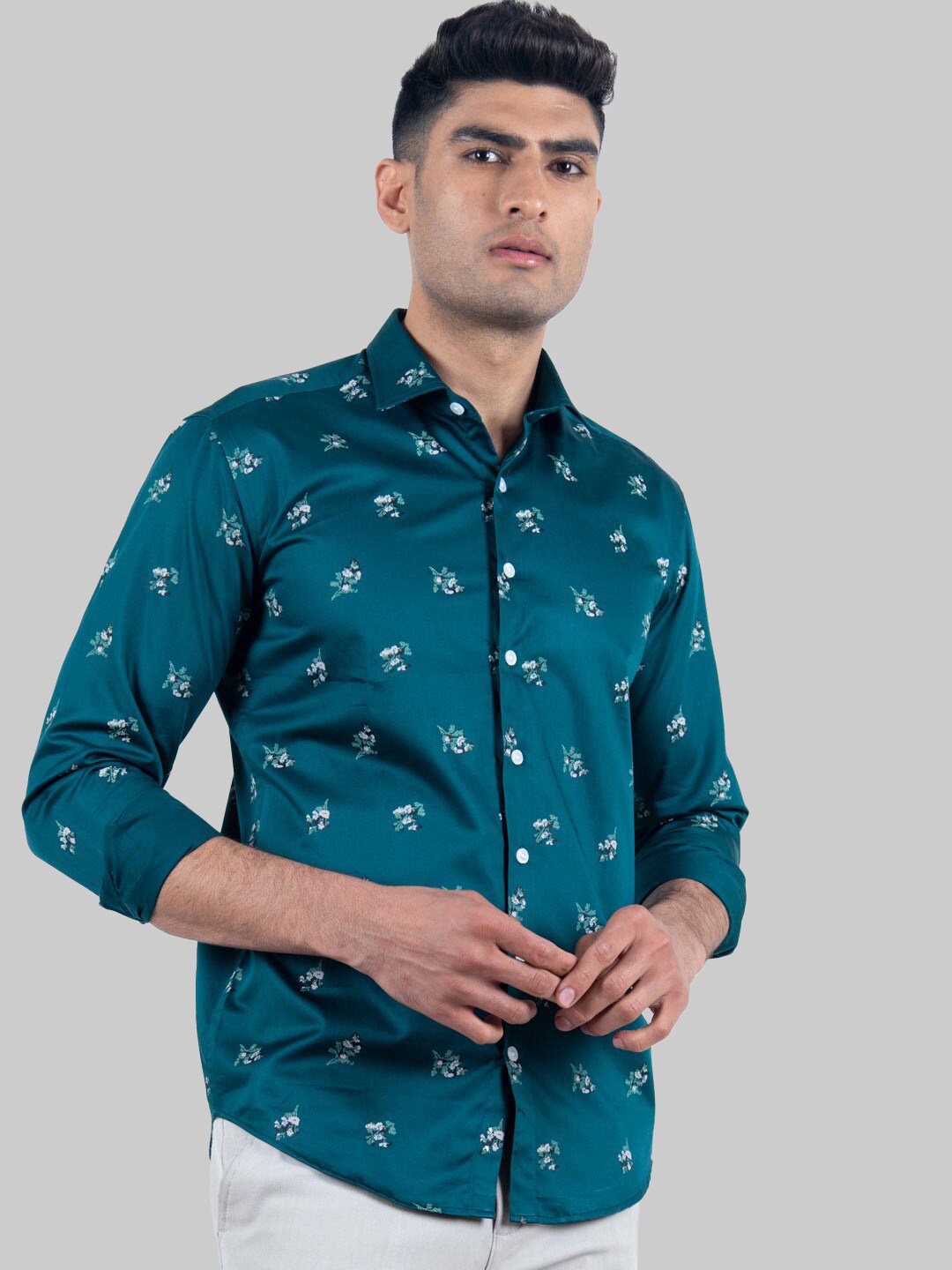 

Tistabene Men Green Premium Conversational Printed Casual Shirt