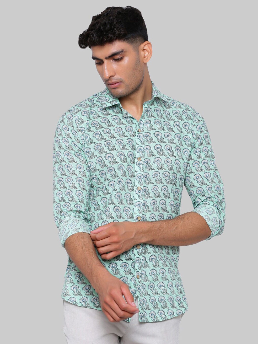 

Tistabene Men Green Premium Floral Printed Casual Shirt