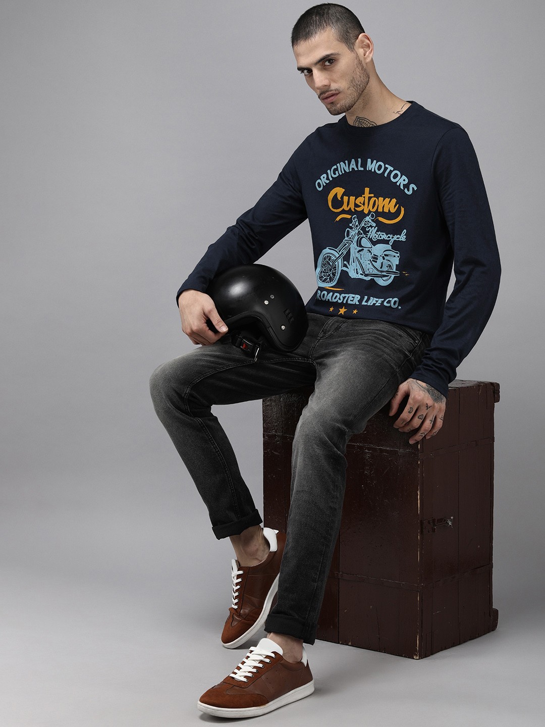 

Roadster Men Navy Blue Typography Printed Cotton T-shirt
