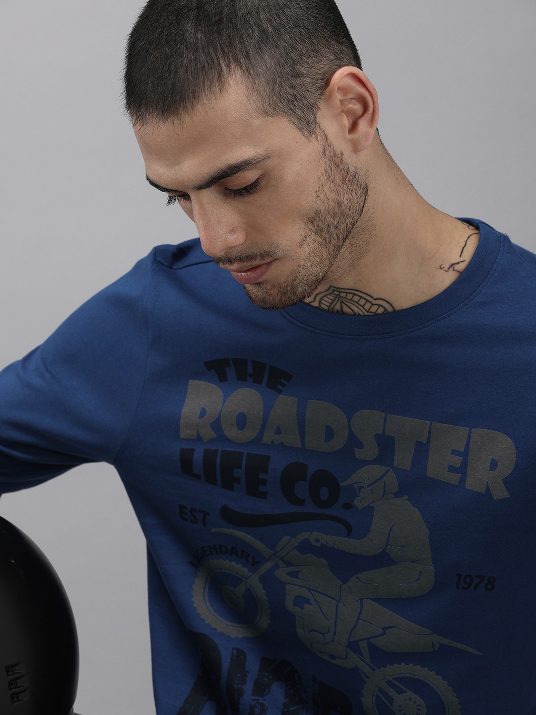 

Roadster Men Navy Blue Printed Pure Cotton T-shirt