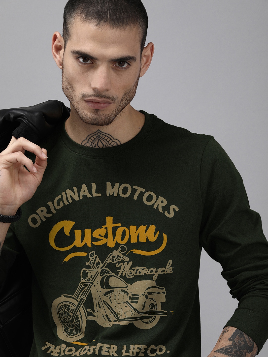 

Roadster Men Green Printed Pure Cotton T-shirt