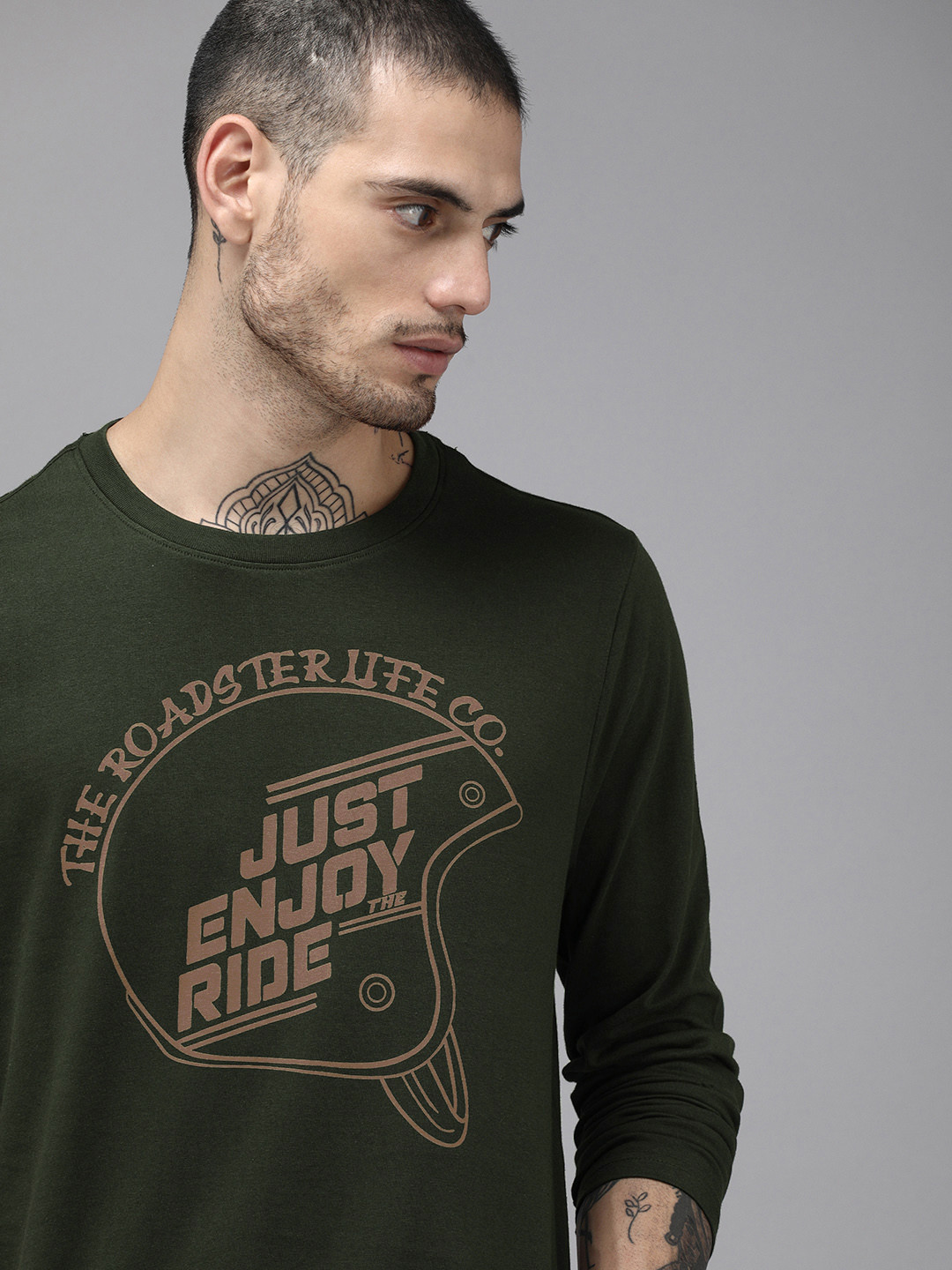 

Roadster Men Green Typography Printed Cotton T-shirt