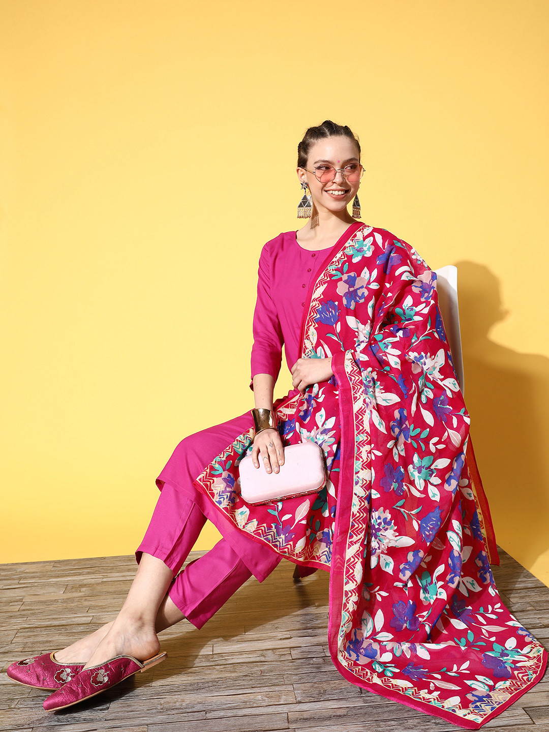

HERE&NOW Fuchsia Round Neck Print Parade Kurta with Trousers & Dupatta