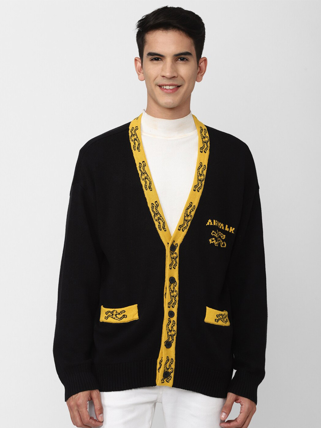 

FOREVER 21 Men Black & Yellow Printed Cardigan