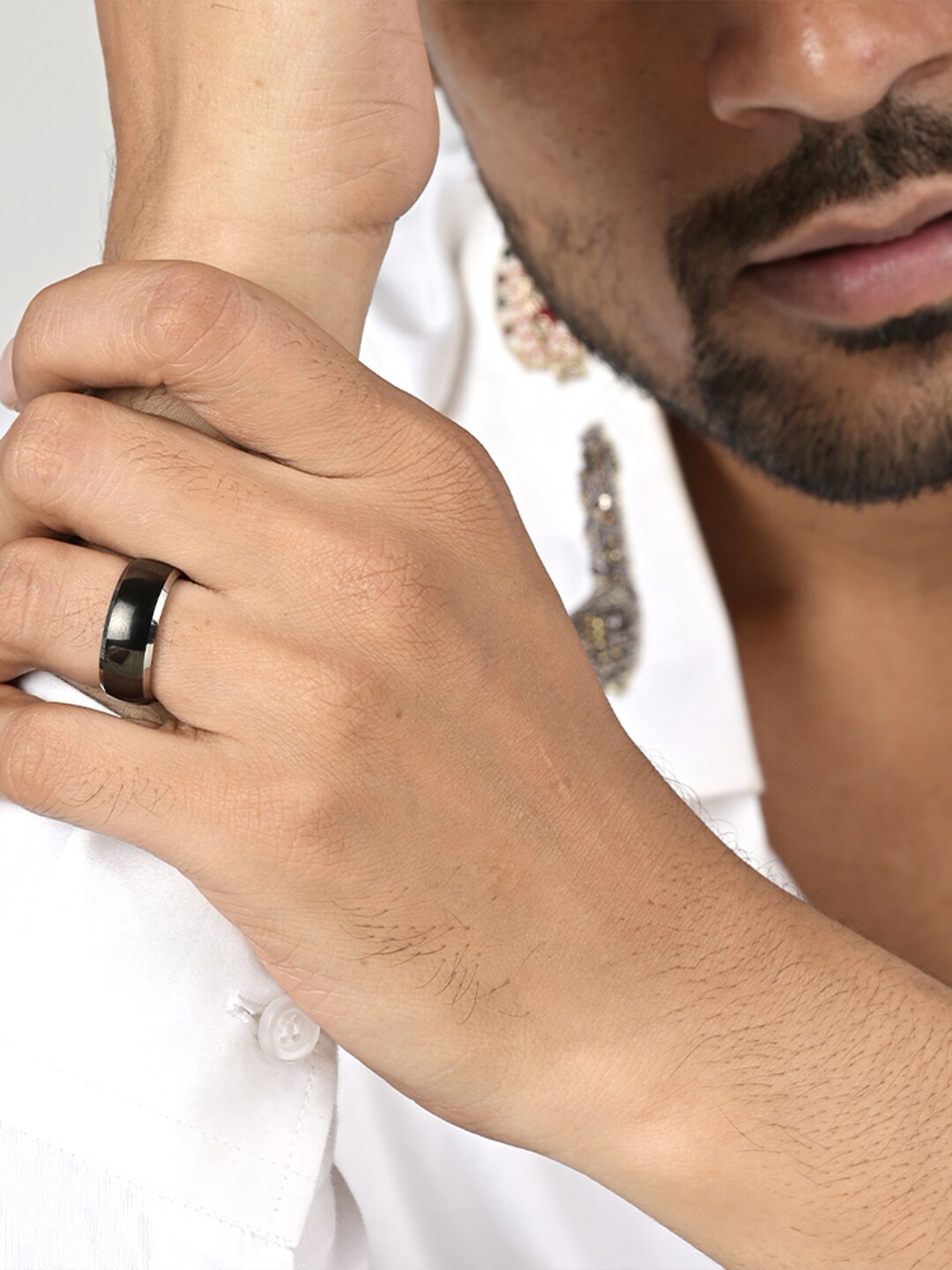 

PALMONAS Men Black Band Finger Ring