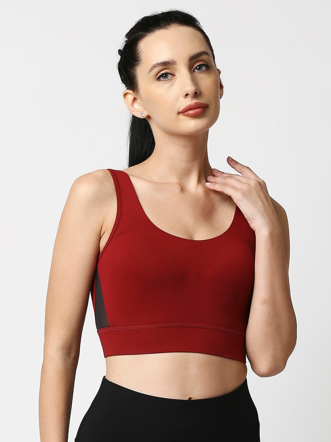 

SOIE Medium Impact Non Padded Non Wired Long Line Sports Bra, Maroon