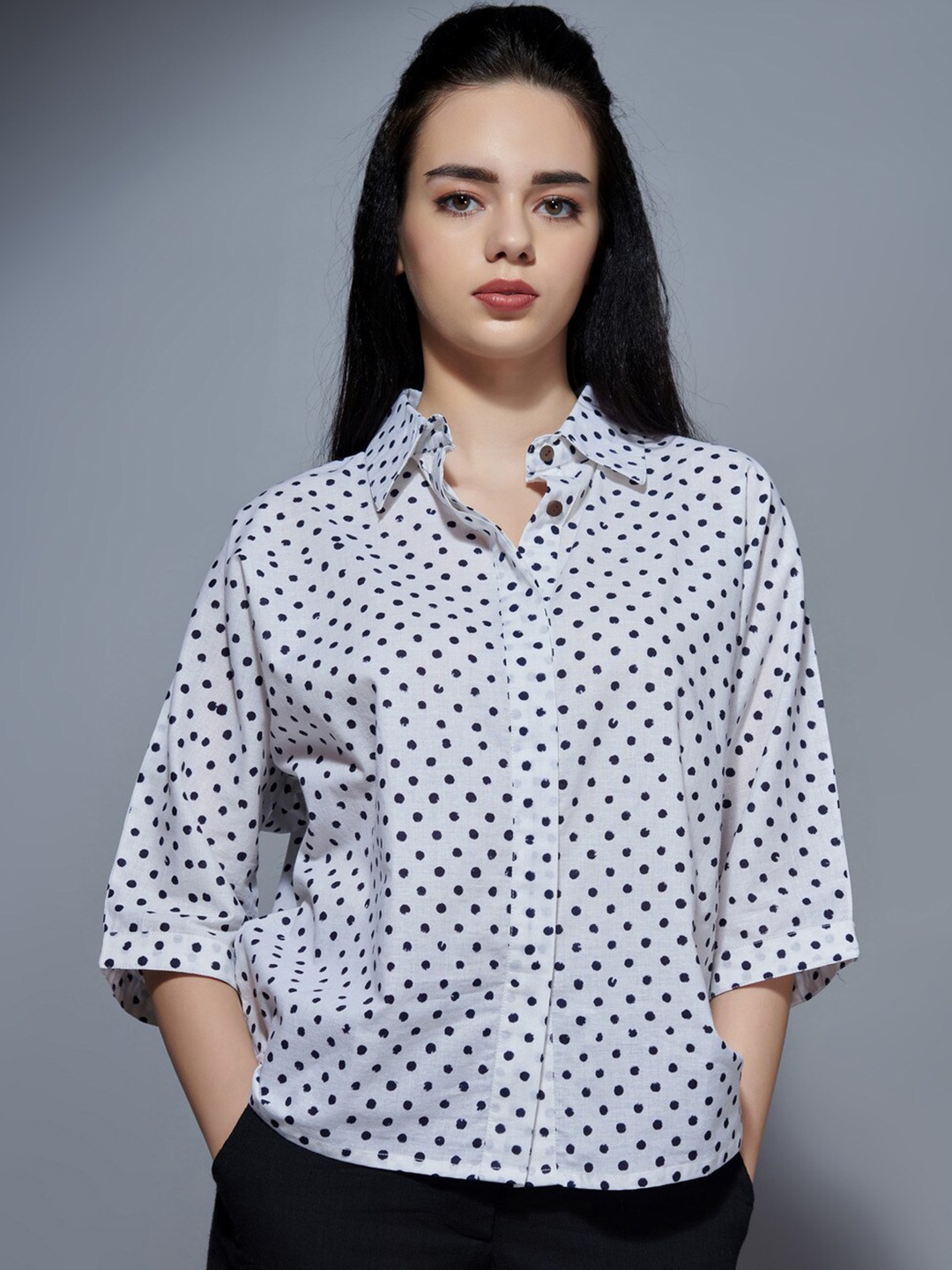 

the kaatn trail White Geometric Print Shirt Style Top