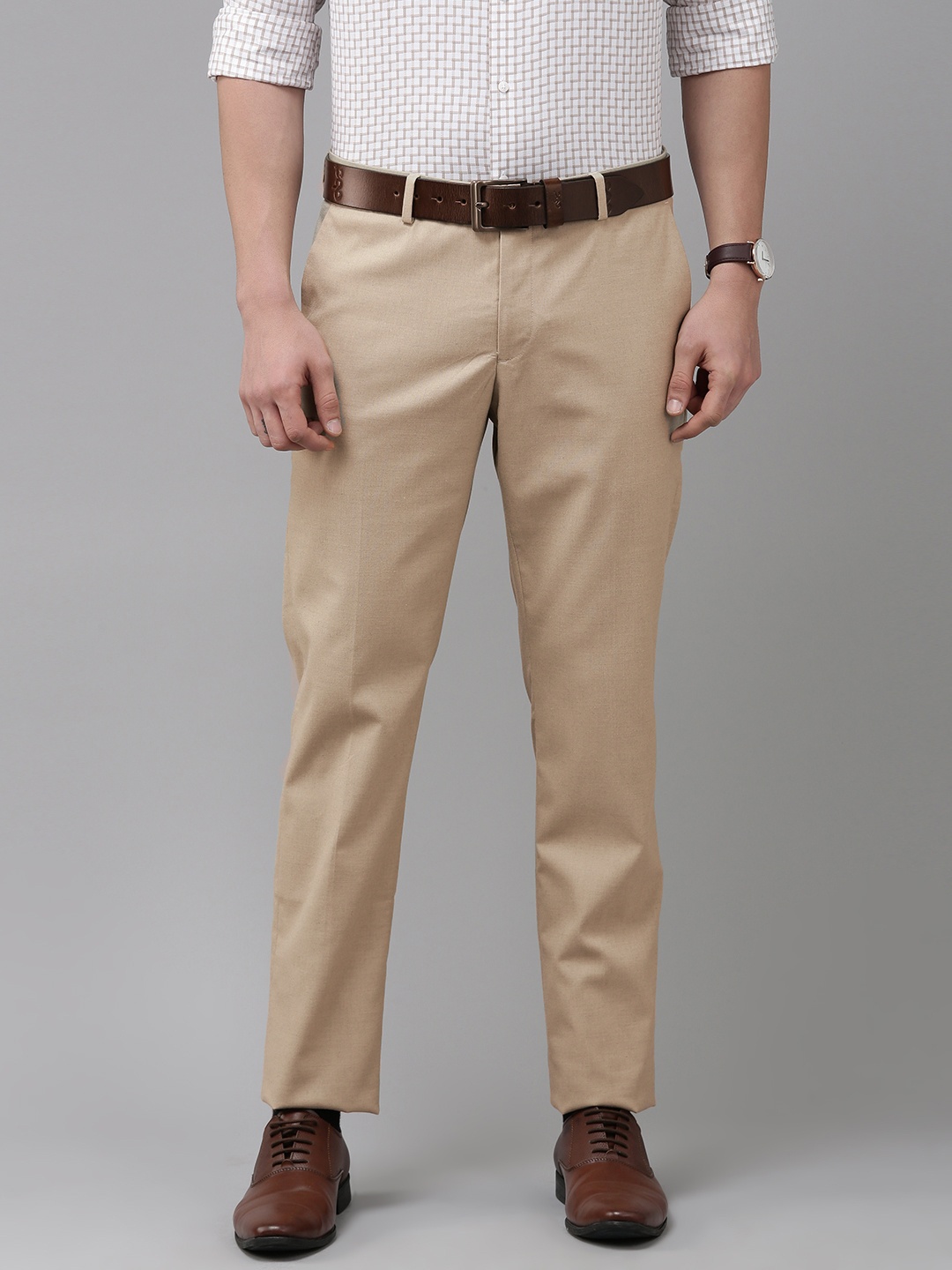 

Arrow Men Beige Solid Smart Fit Mid-Rise Plain Woven Flat-Front Formal Trousers