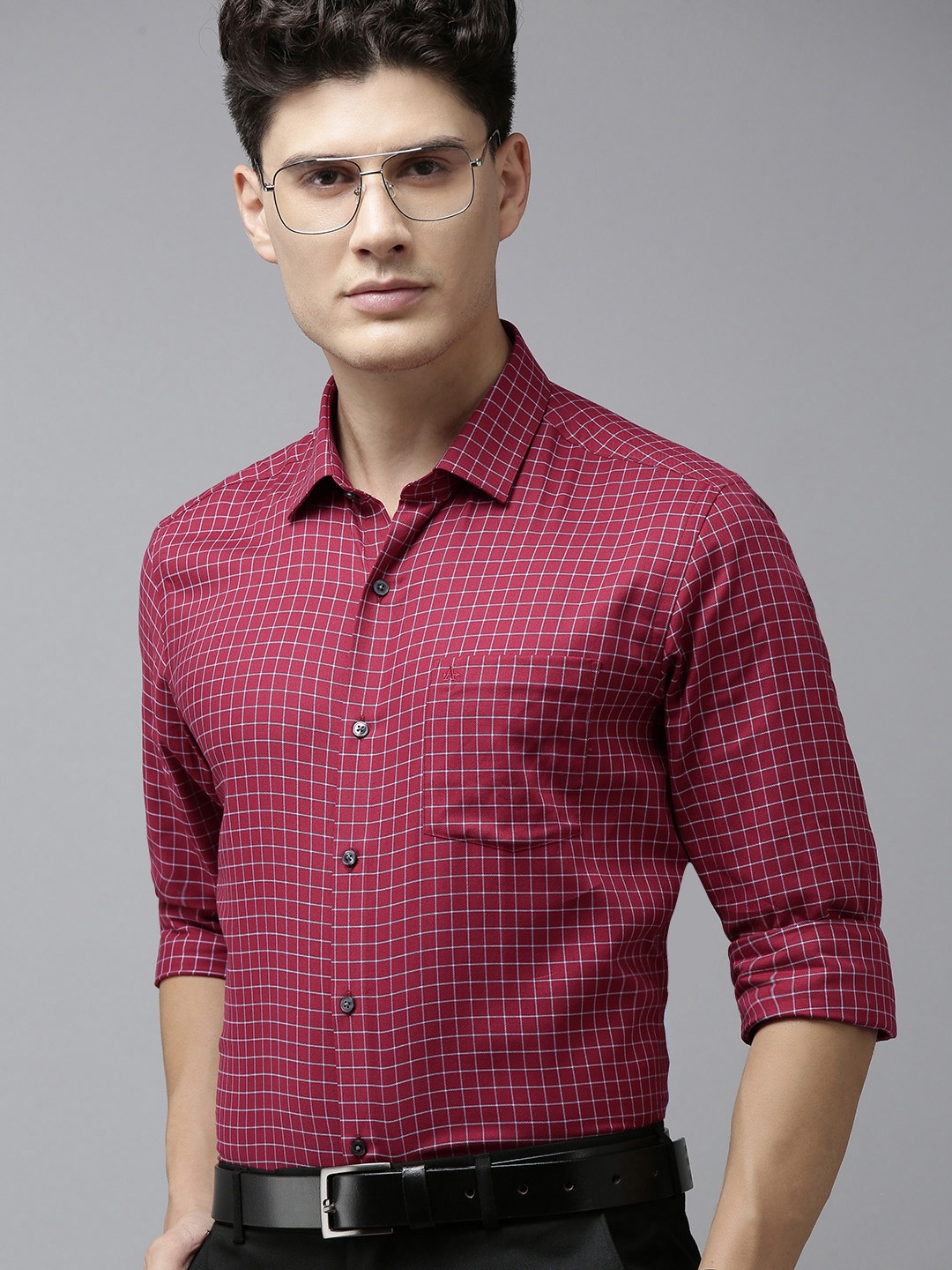 

Arrow Men Red & White Manhattan Slim Fit Checked Pure Cotton Formal Shirt