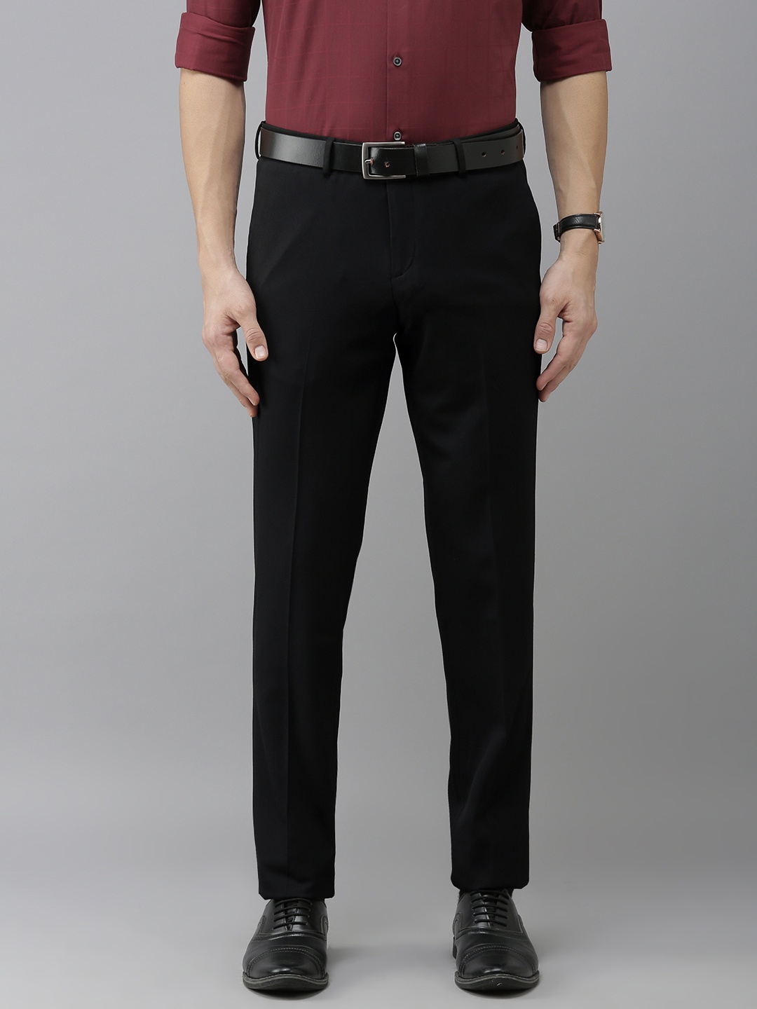 

Arrow Men Black Solid Tailored Fit Smart Flex Pleated Formal Trousers