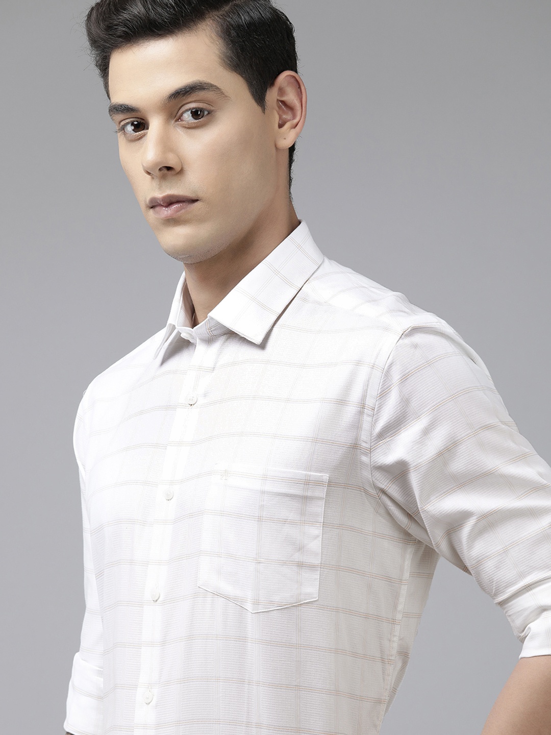 

Arrow Men White Original Slim Fit Checked Pure Cotton Casual Shirt