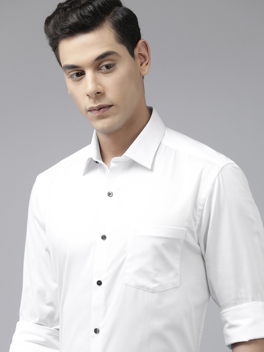 

Arrow Men White Manhattan Slim Fit Solid Opaque Formal Shirt With Chest Pocket