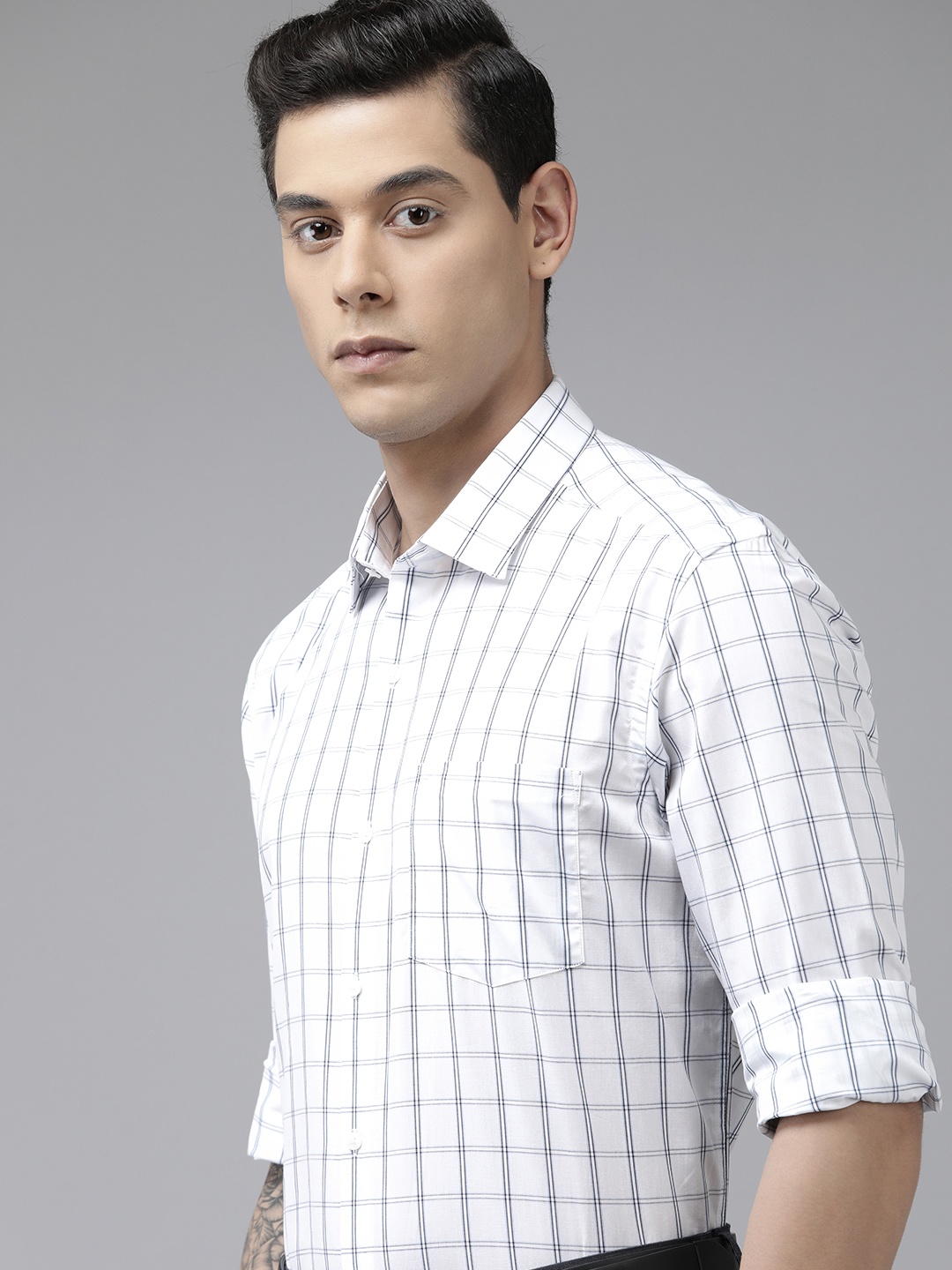 

Arrow Men White & Navy Blue Manhattan Slim Fit Checked Pure Cotton Formal Shirt