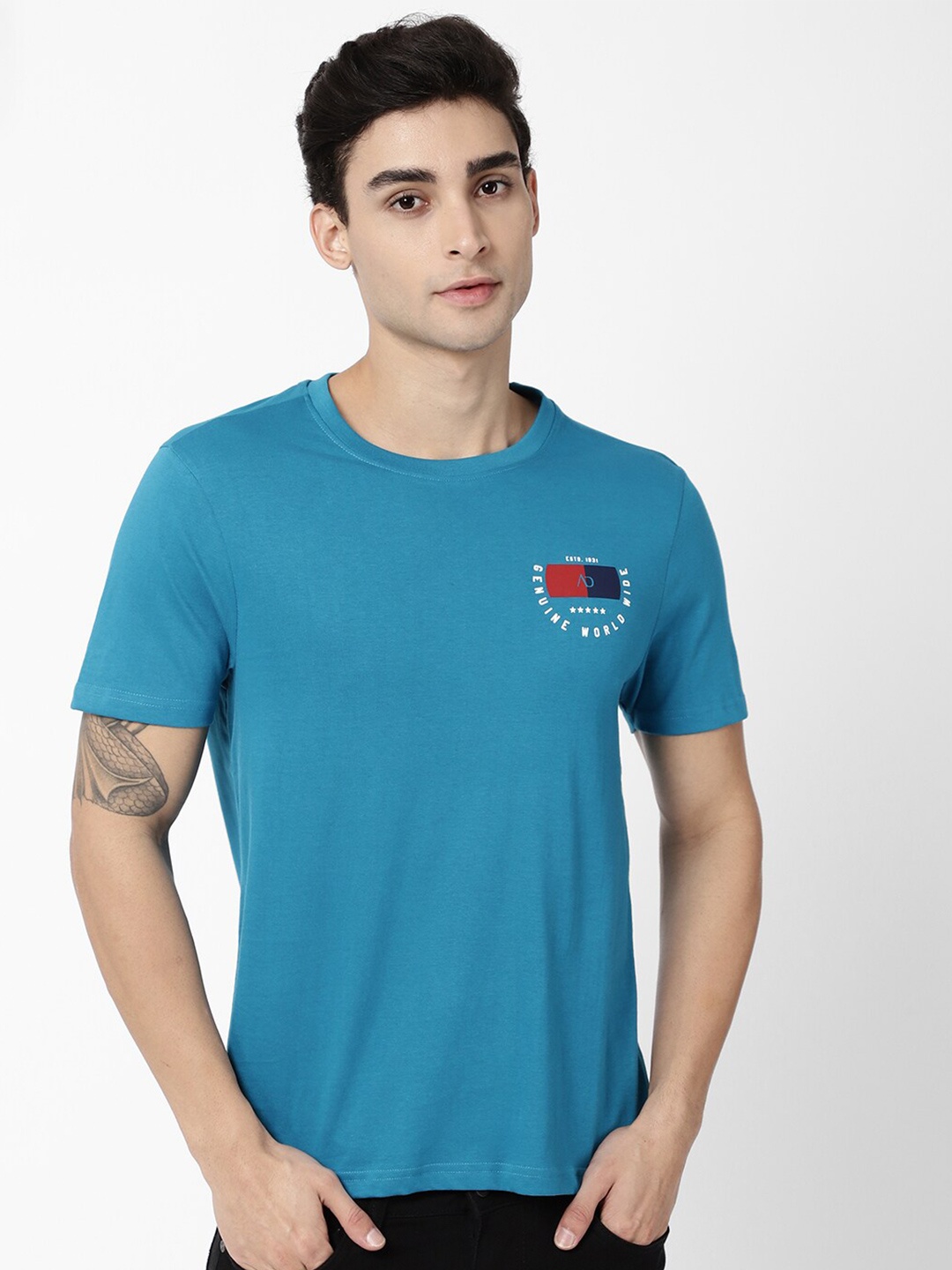 

AD By Arvind Men Teal Slim Fit Pure Cotton T-shirt