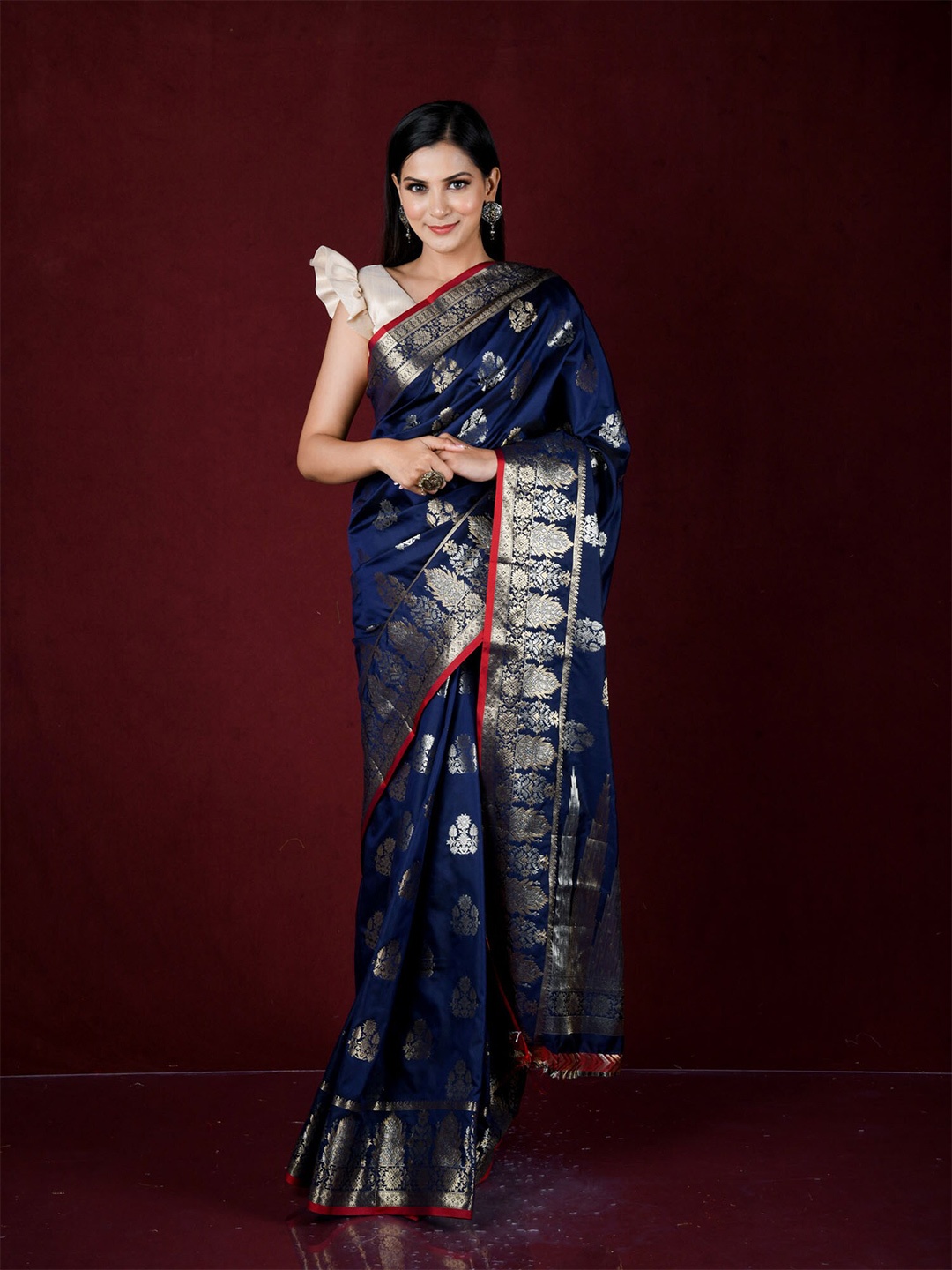 

Exclusiva Blue & Silver-Toned Woven Design Zari Silk Blend Banarasi Saree