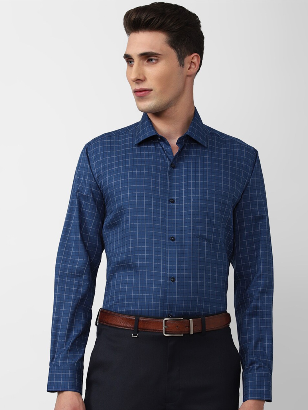 

Van Heusen Men Blue Checked Cotton Formal Shirt